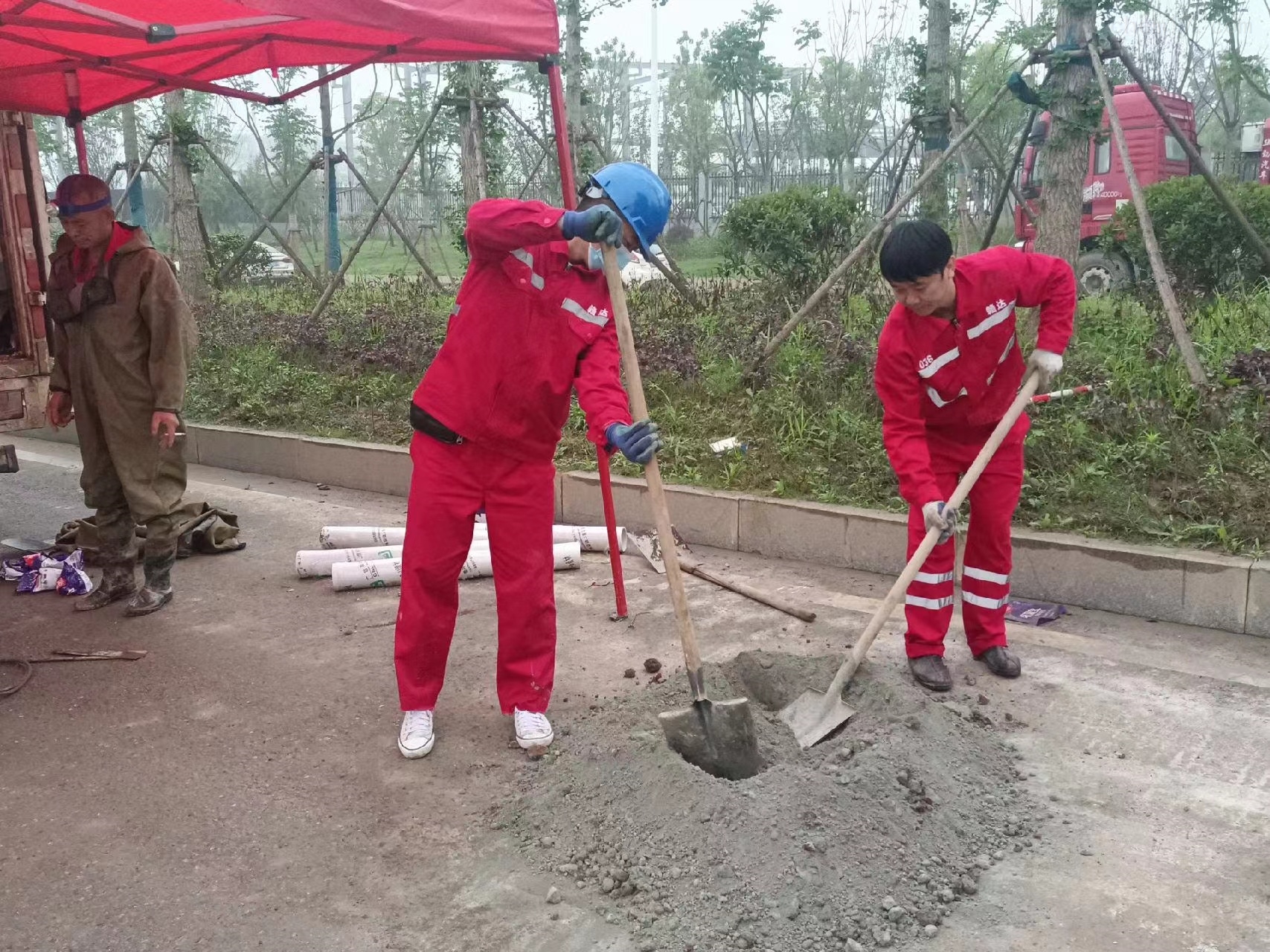 沈丘管道疏通哪家好】及时进行市政管道清淤